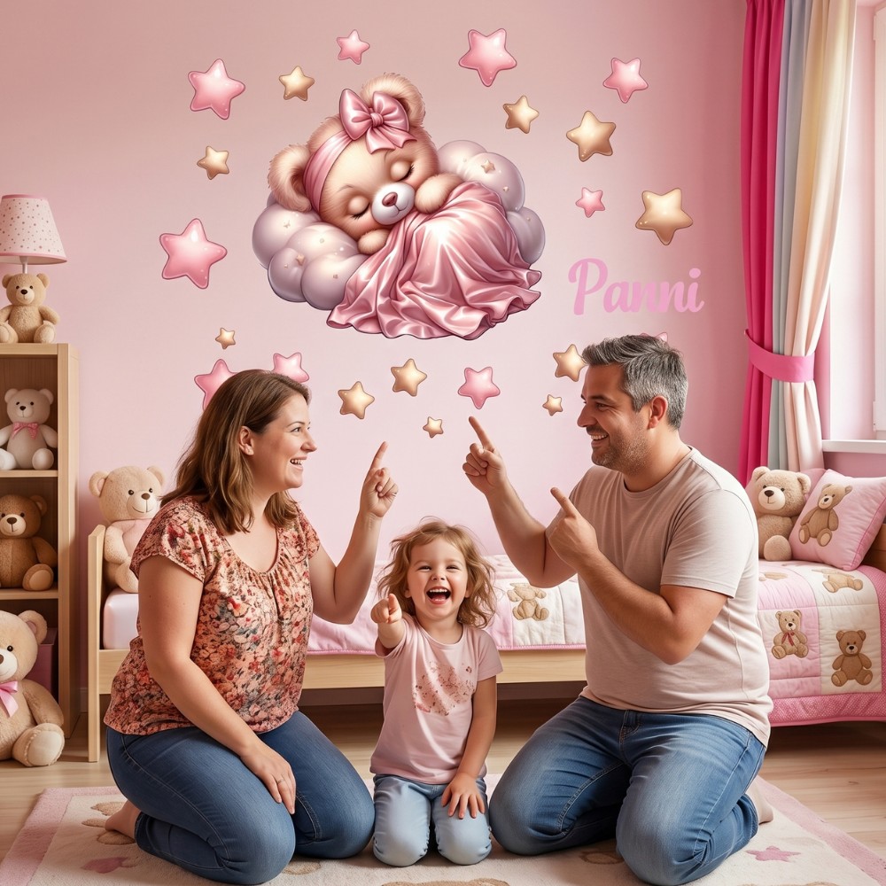 Alvo maci lany falmatrica gyerekszobaba — rozsaszin pasztell, csillagok, felhok, nevvel kerheto. CukiDekor.